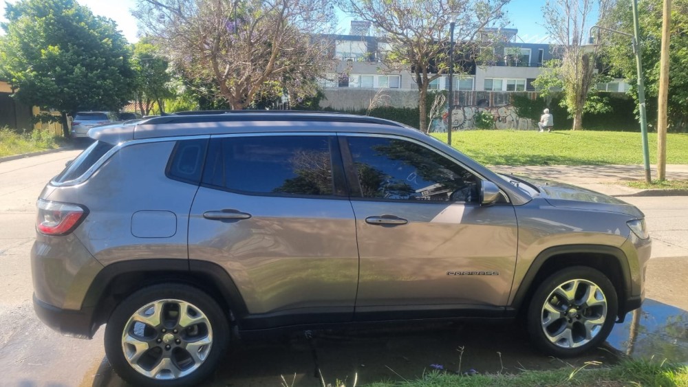 Jeep Compass  Longitude Plus — foto 10